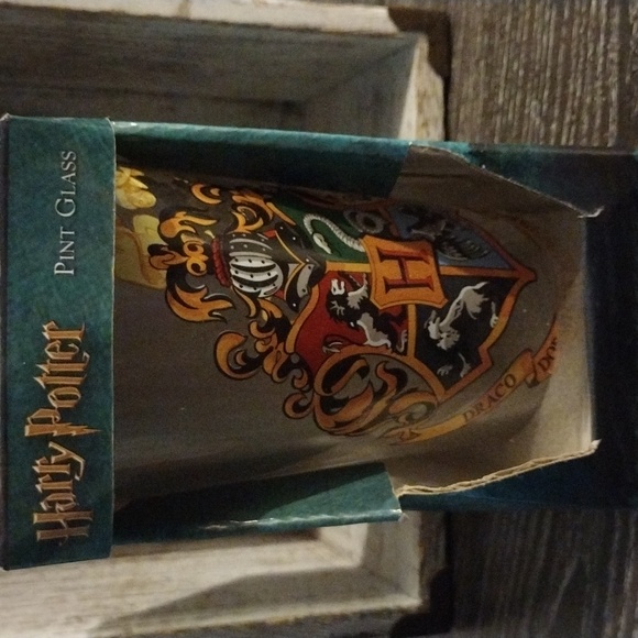 3 HP cups - Picture 2 of 3